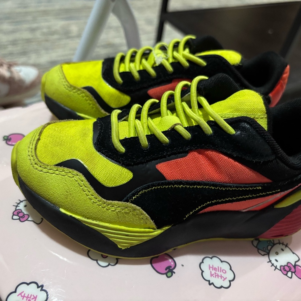 Puma Kids Shoes - Yellow and Black